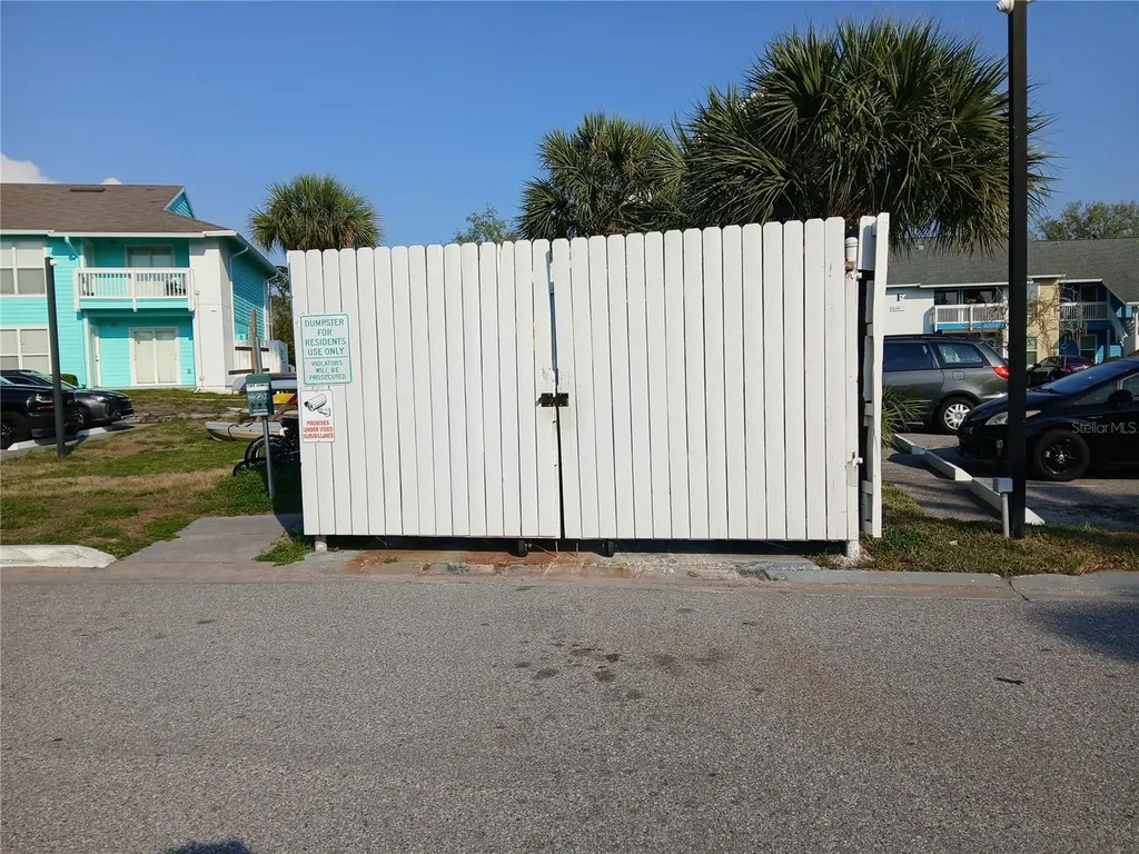 455 Alt 19 S Palm Harbor FL 34683