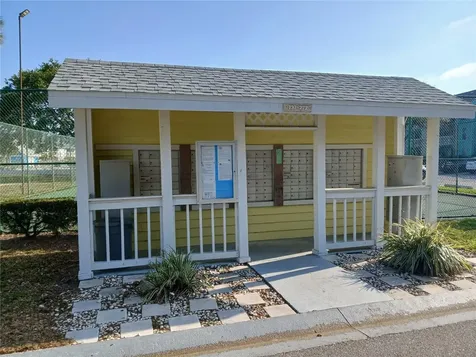 455 Alt 19 S Palm Harbor FL 34683