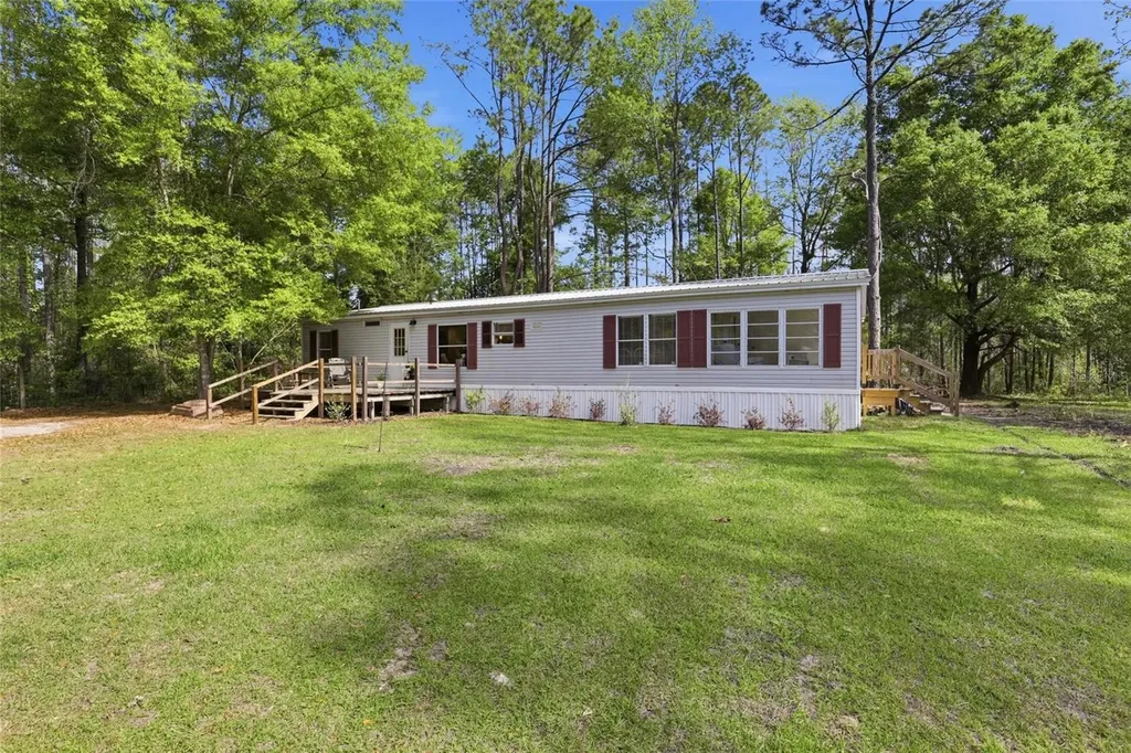 4215 SW 253rd Terrace Newberry FL 32669