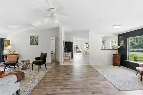 4215 SW 253rd Terrace Newberry FL 32669
