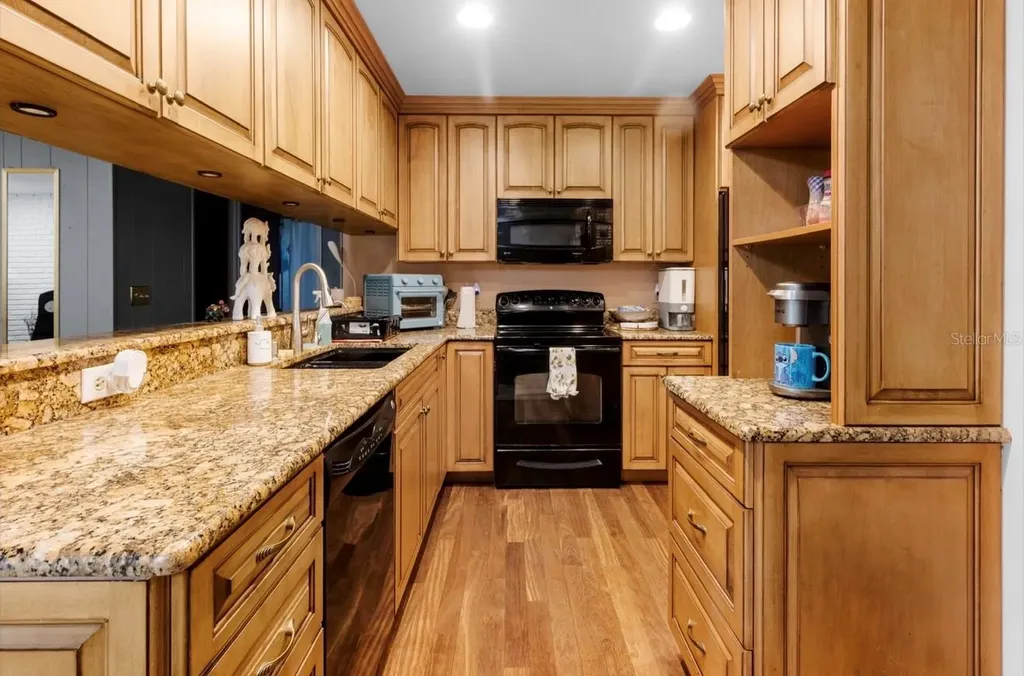 302 Hutch Court Brandon FL 33510