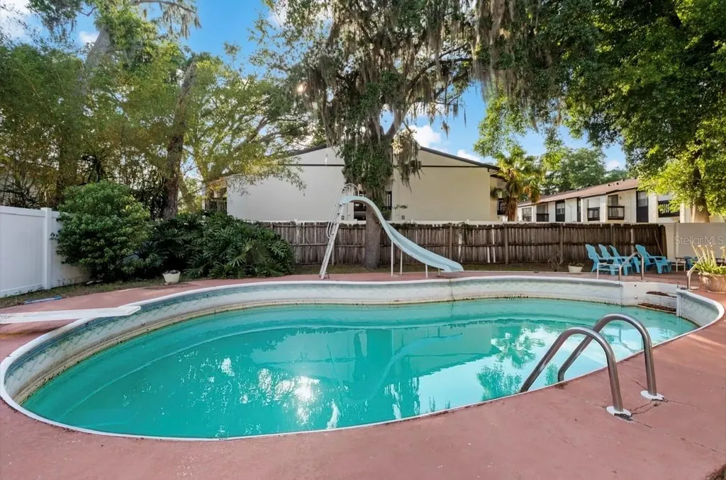 302 Hutch Court Brandon FL 33510