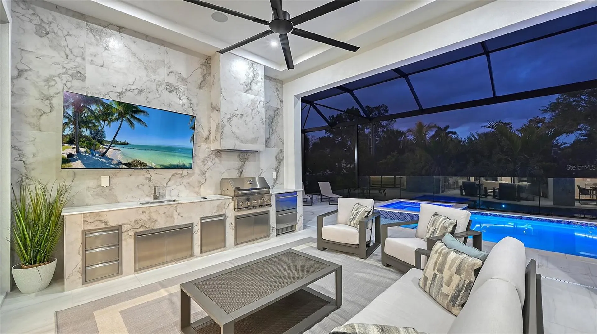 413 Island Circle Sarasota FL 34242