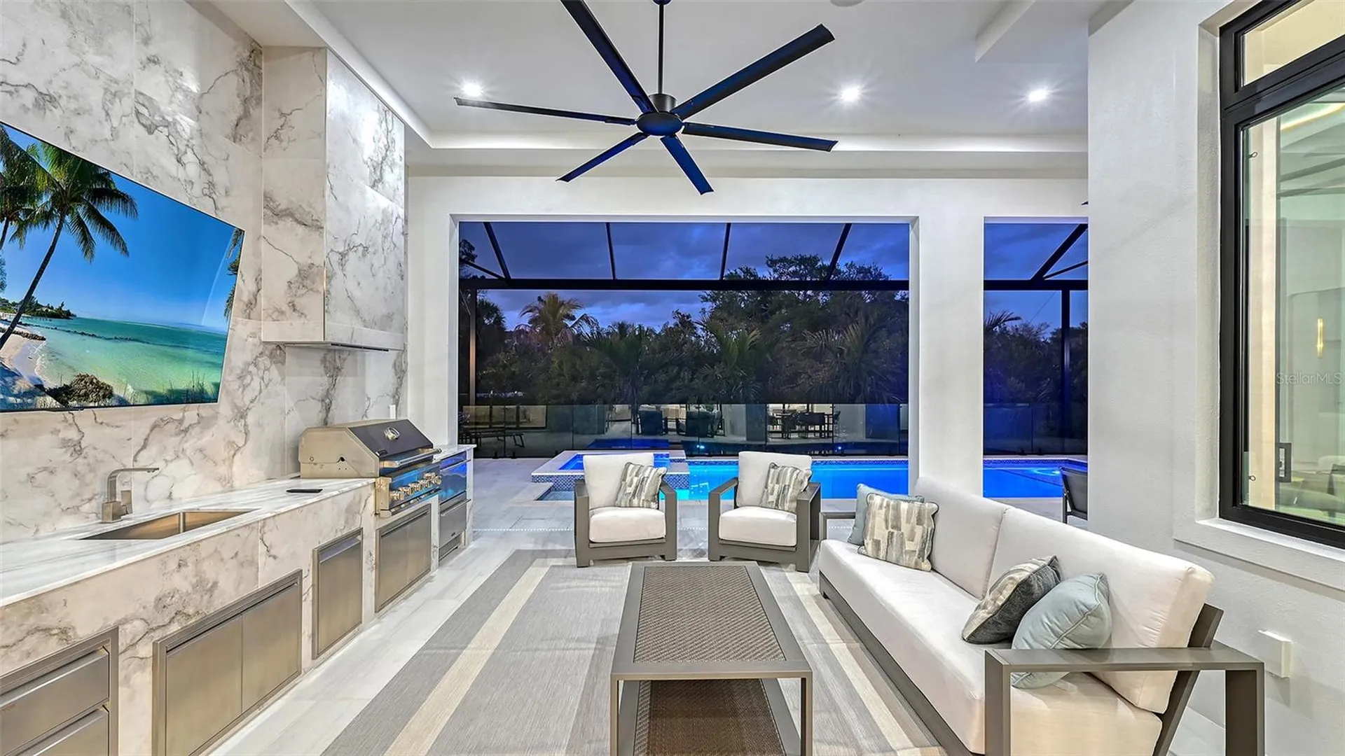 413 Island Circle Sarasota FL 34242