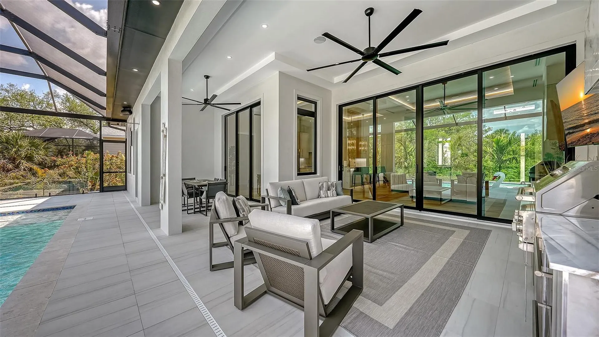 413 Island Circle Sarasota FL 34242