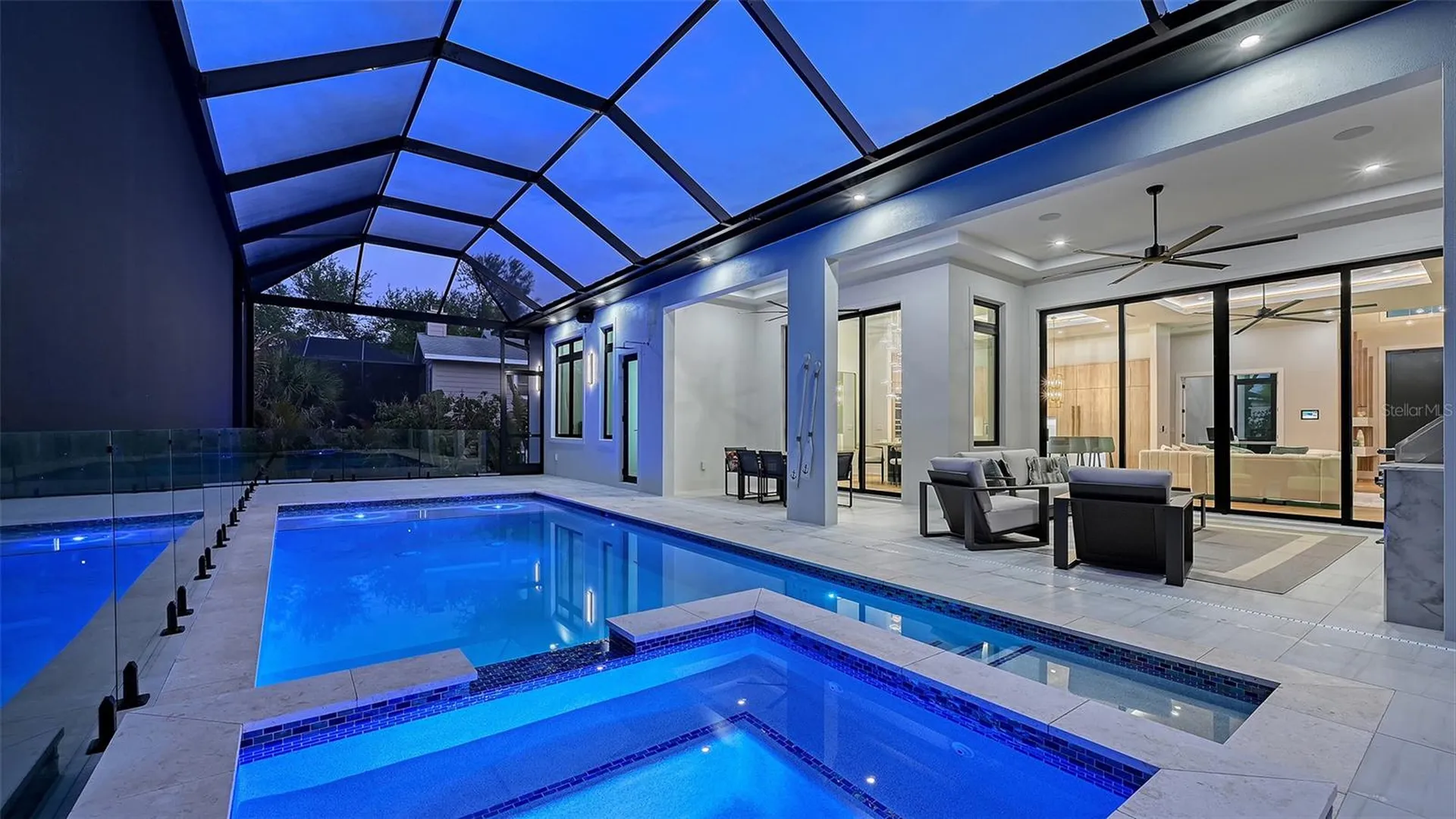 413 Island Circle Sarasota FL 34242