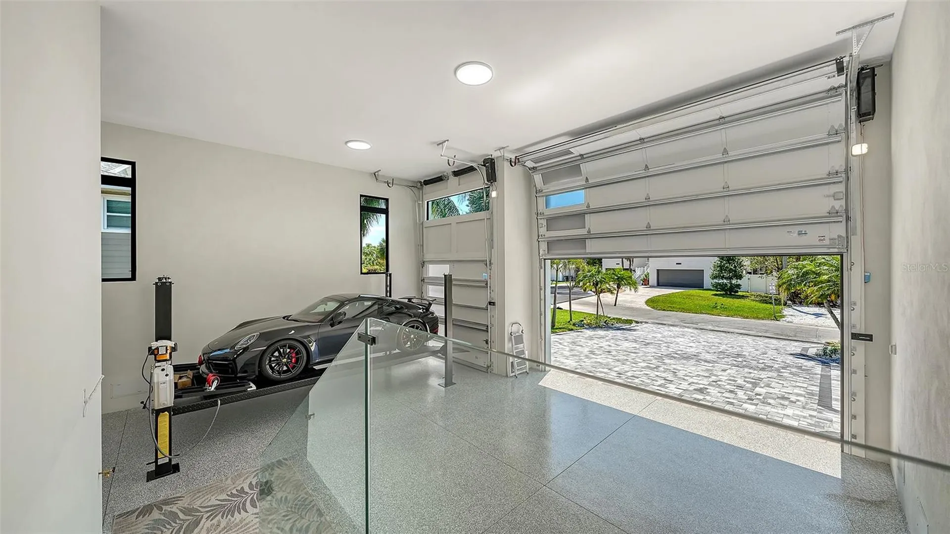 413 Island Circle Sarasota FL 34242