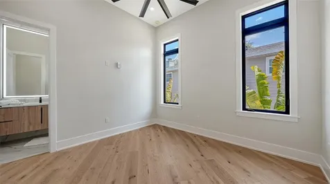 413 Island Circle Sarasota FL 34242