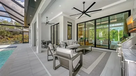 413 Island Circle Sarasota FL 34242