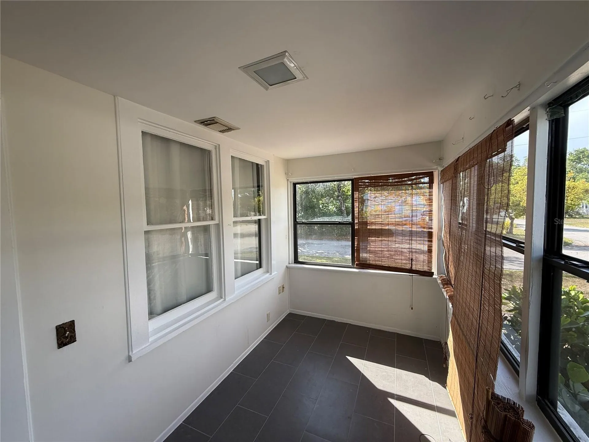 4666 Iris Street N St Petersburg FL 33714
