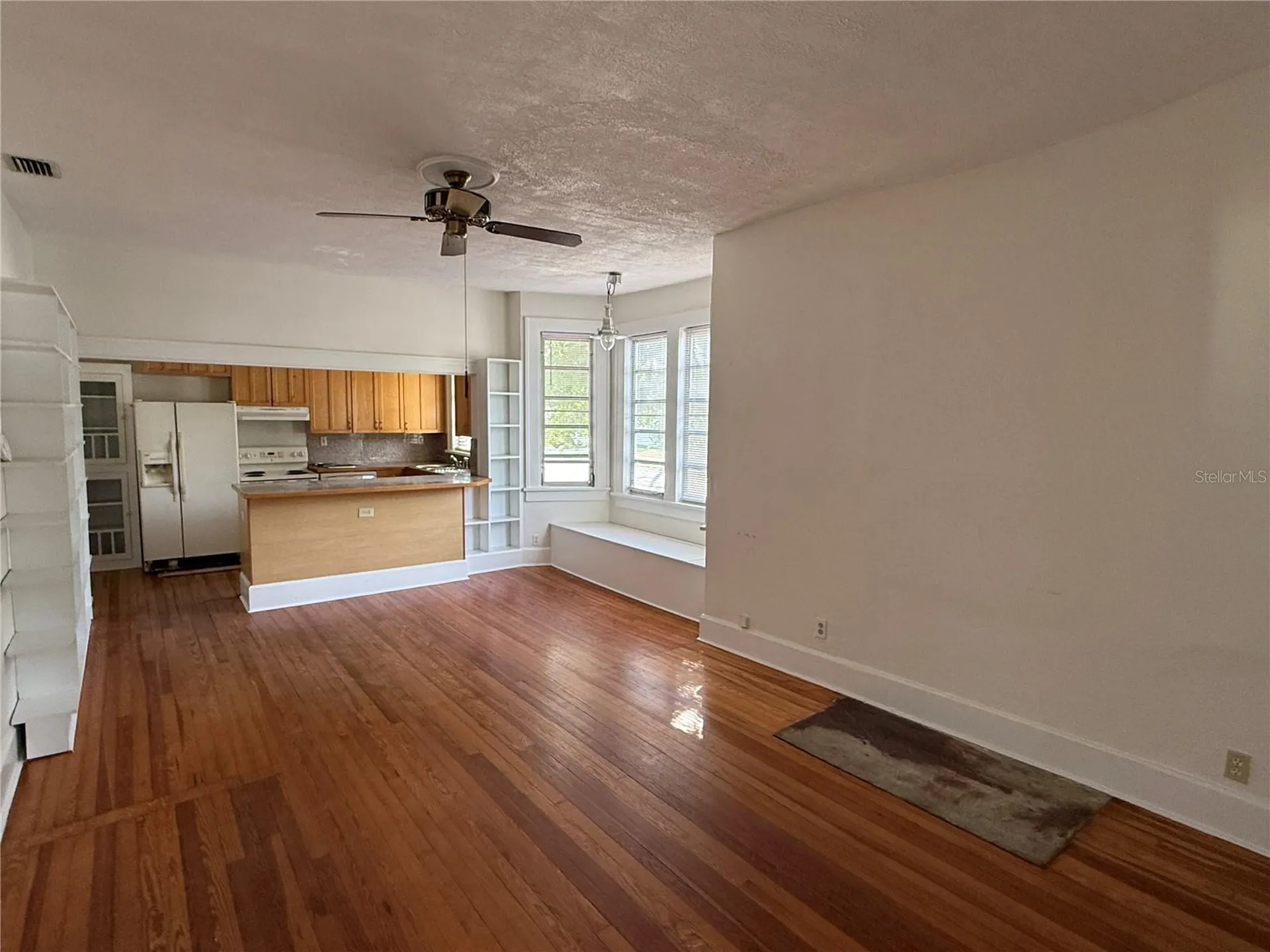 4666 Iris Street N St Petersburg FL 33714