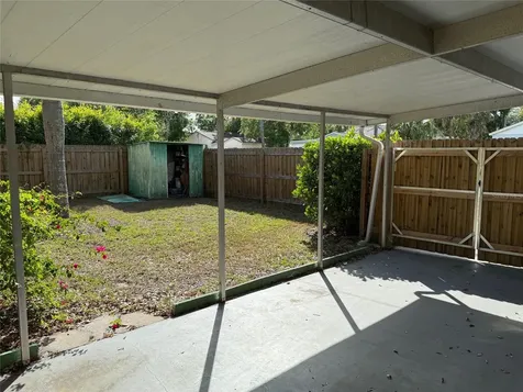 4666 Iris Street N St Petersburg FL 33714