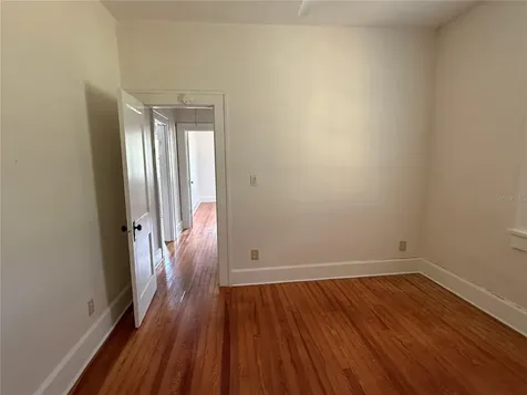 4666 Iris Street N St Petersburg FL 33714