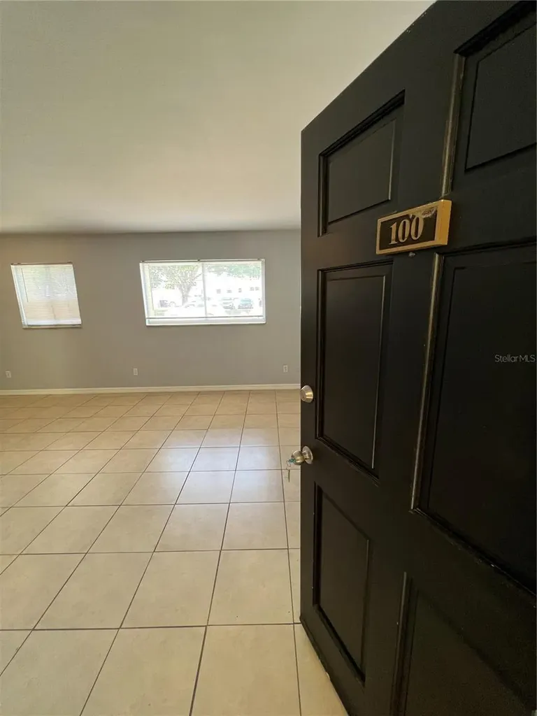3206 W Azeele Street Tampa FL 33609