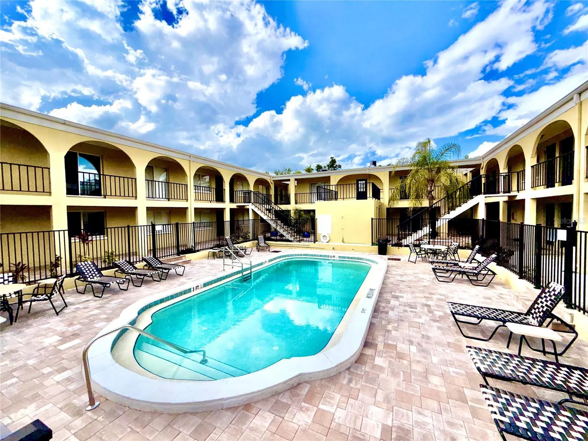 3206 W Azeele Street Tampa FL 33609