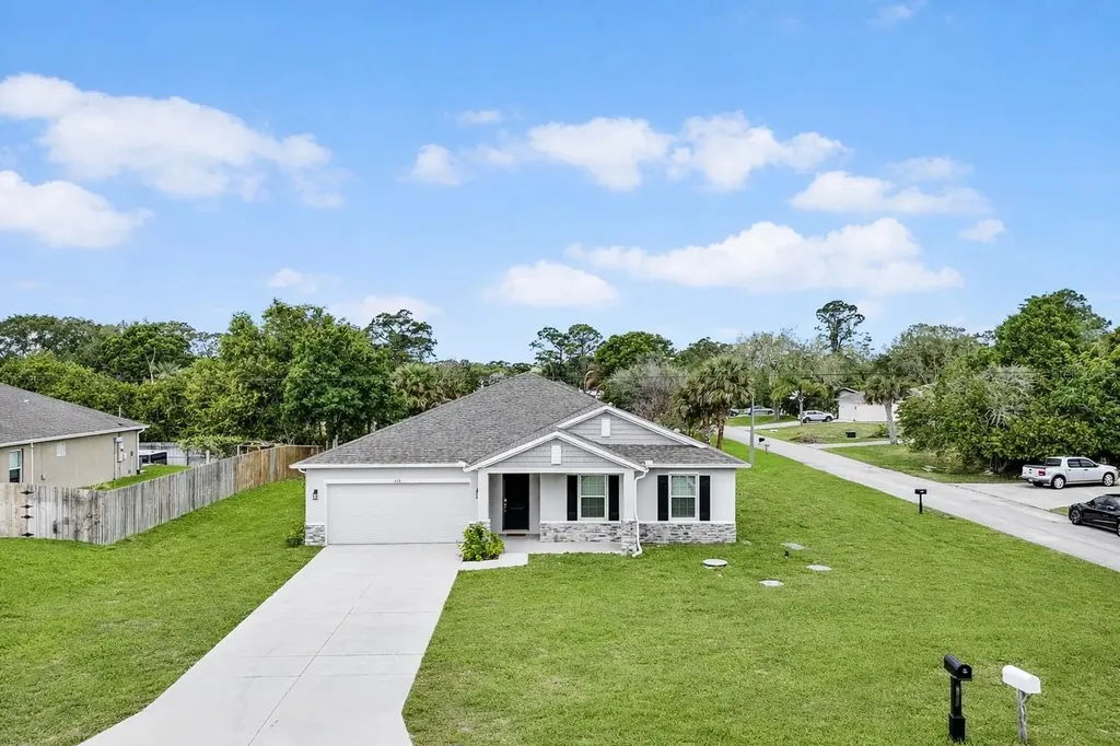 418 Fleming Street Sebastian FL 32958