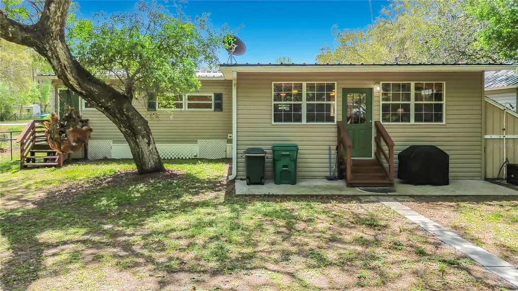 4129 E Riverside Drive Dunnellon FL 34434