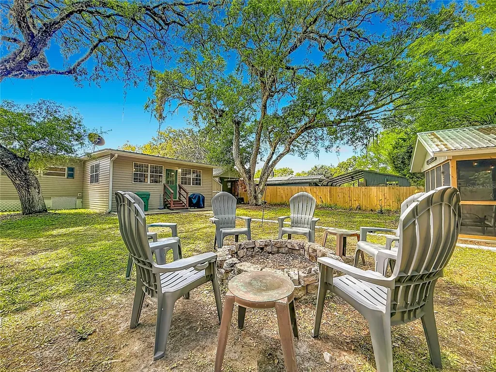 4129 E Riverside Drive Dunnellon FL 34434