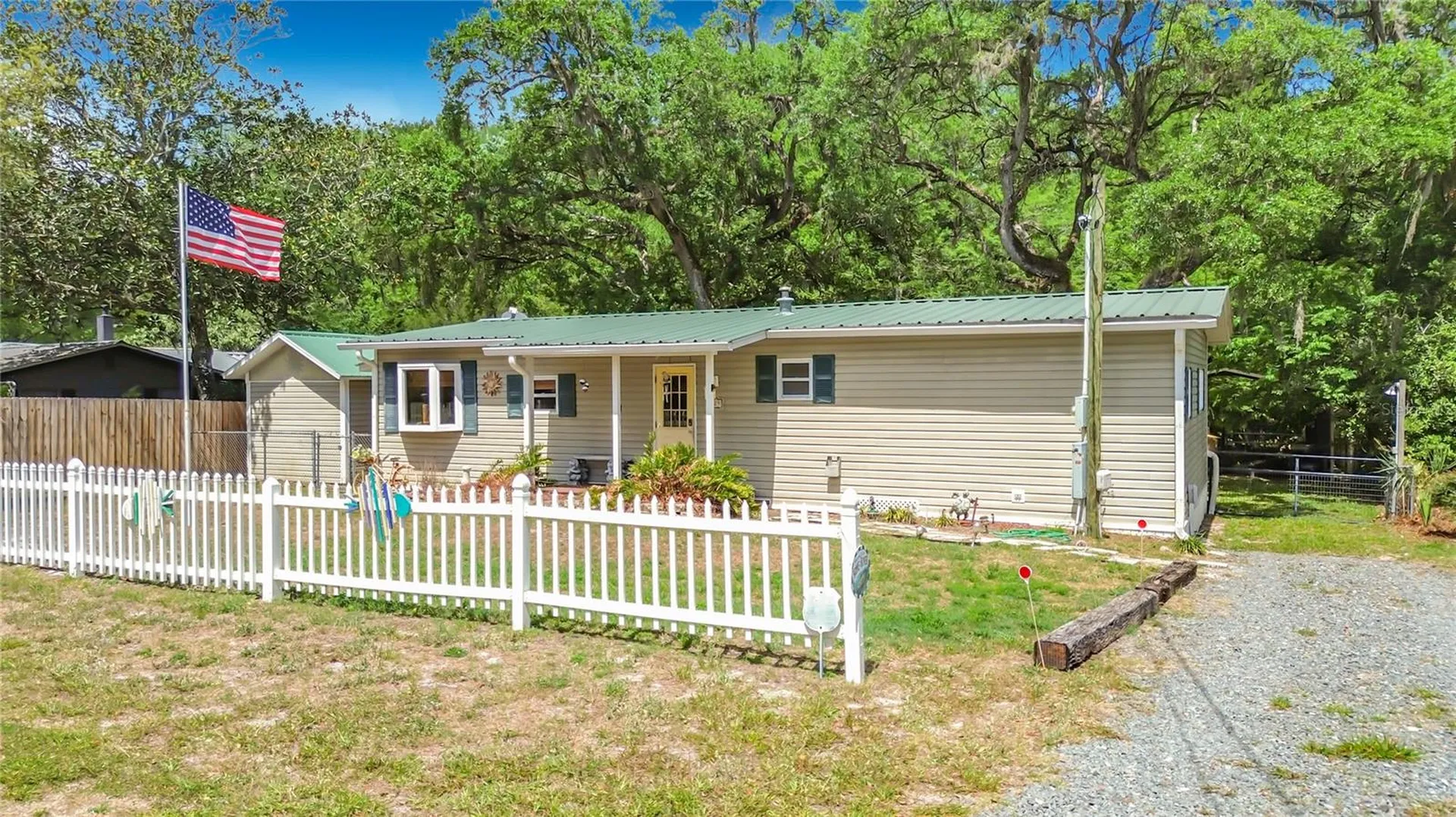 4129 E Riverside Drive Dunnellon FL 34434