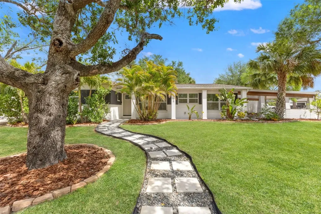 4610 S Shamrock Road Tampa FL 33611