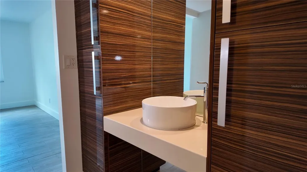 3700 S Osprey Avenue Sarasota FL 34239