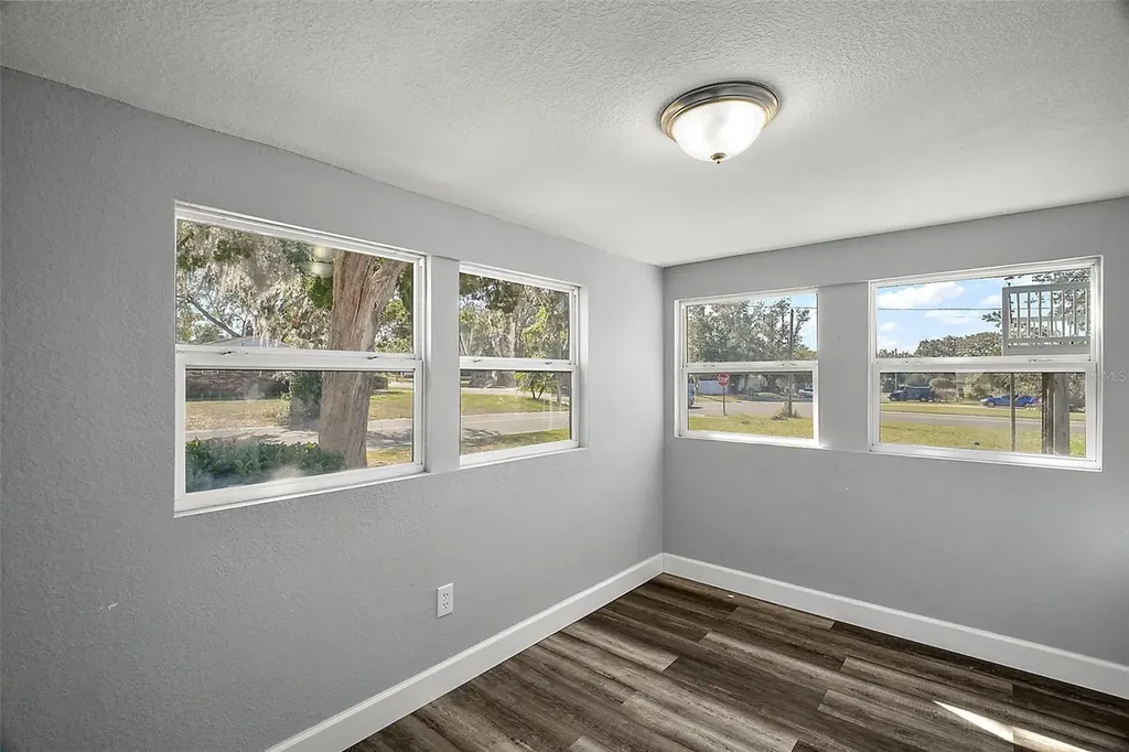 105 W Stevens Avenue Eustis FL 32726