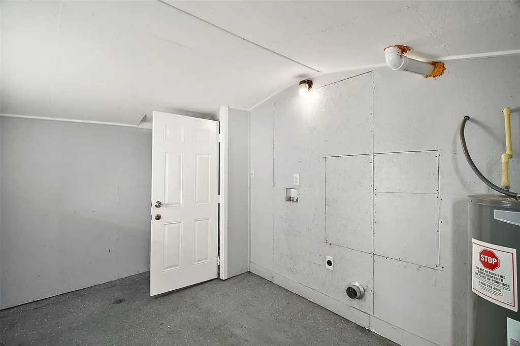 105 W Stevens Avenue Eustis FL 32726