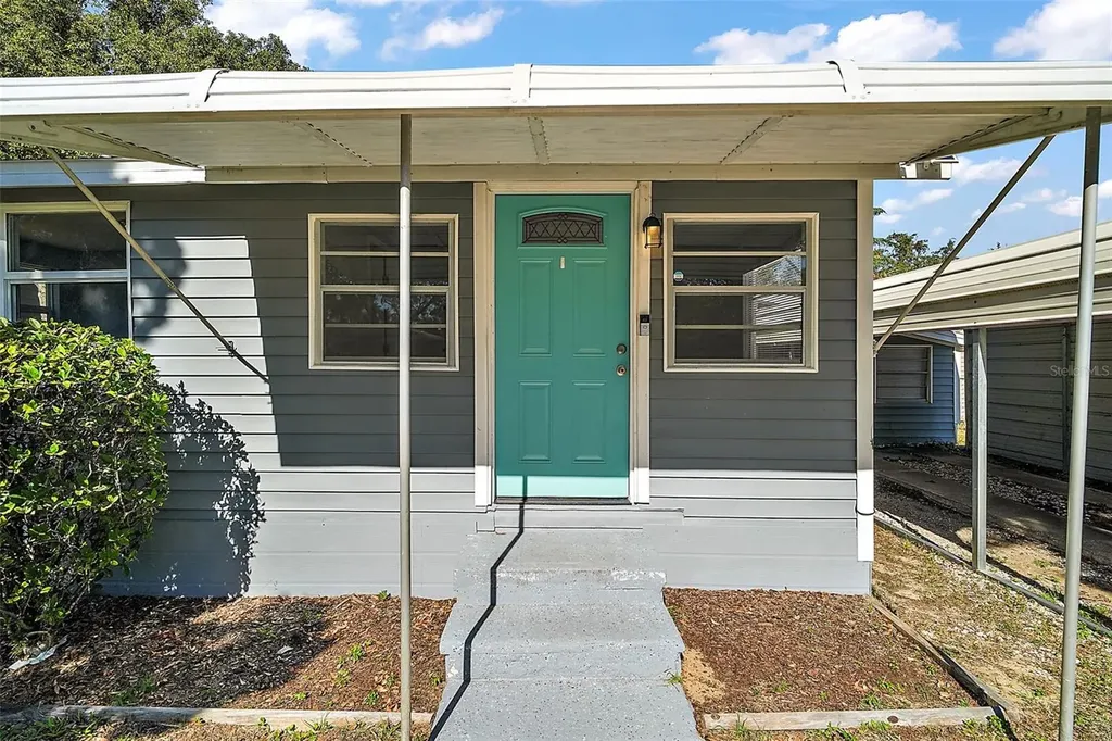 105 W Stevens Avenue Eustis FL 32726