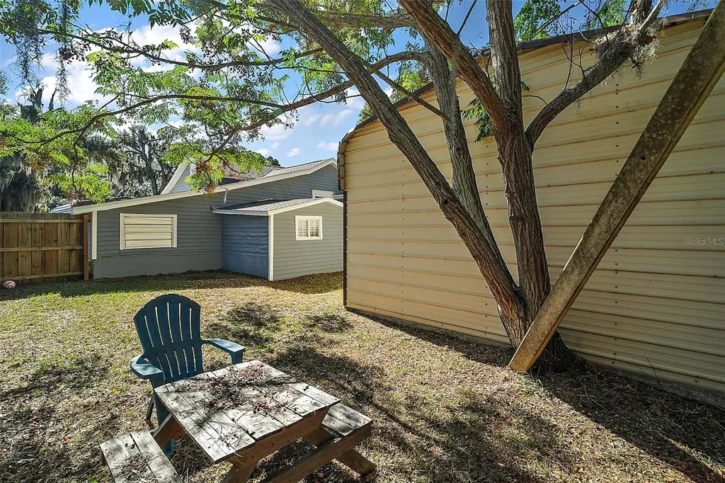 105 W Stevens Avenue Eustis FL 32726