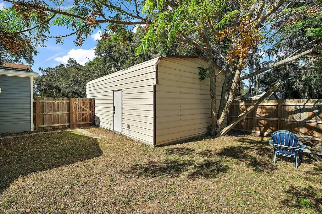 105 W Stevens Avenue Eustis FL 32726