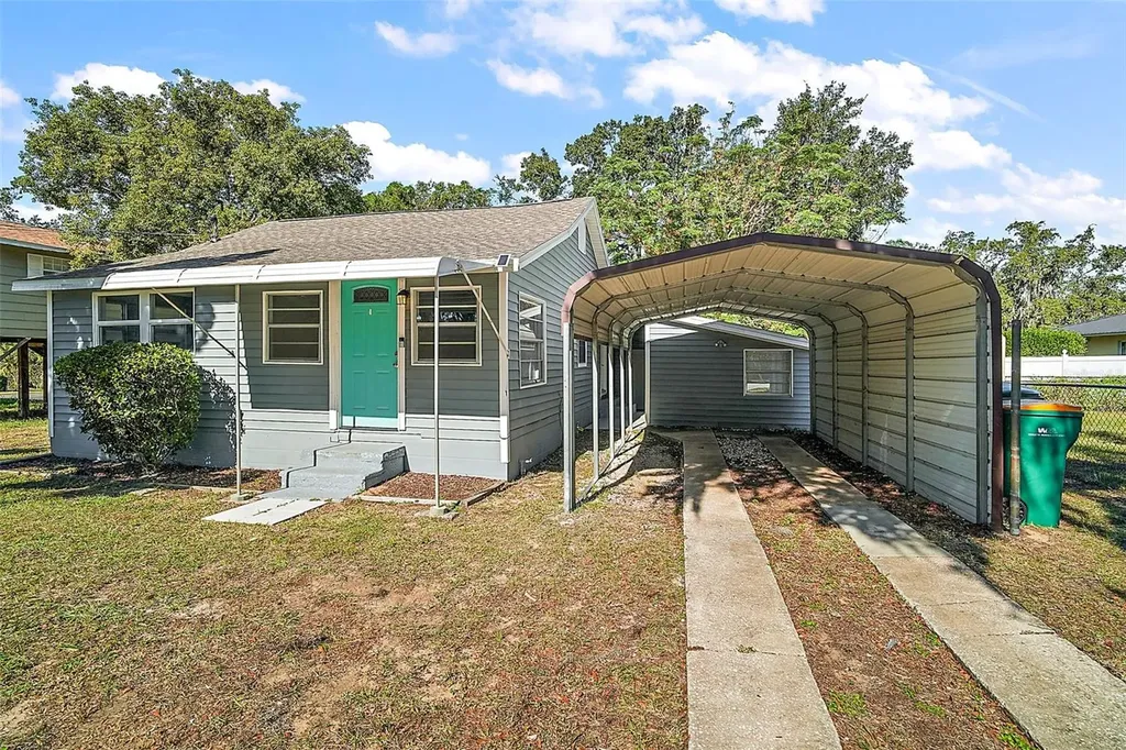 105 W Stevens Avenue Eustis FL 32726