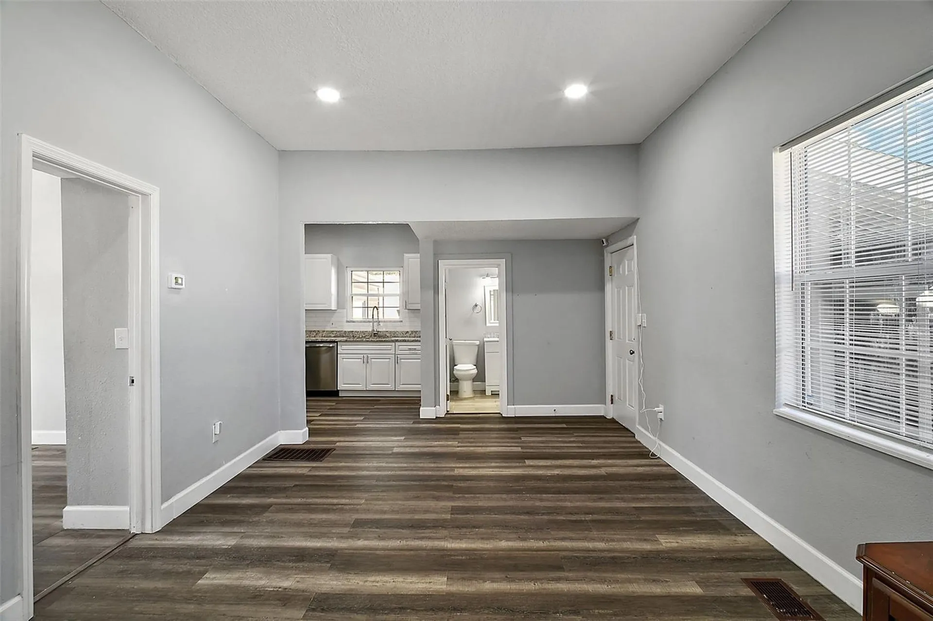 105 W Stevens Avenue Eustis FL 32726