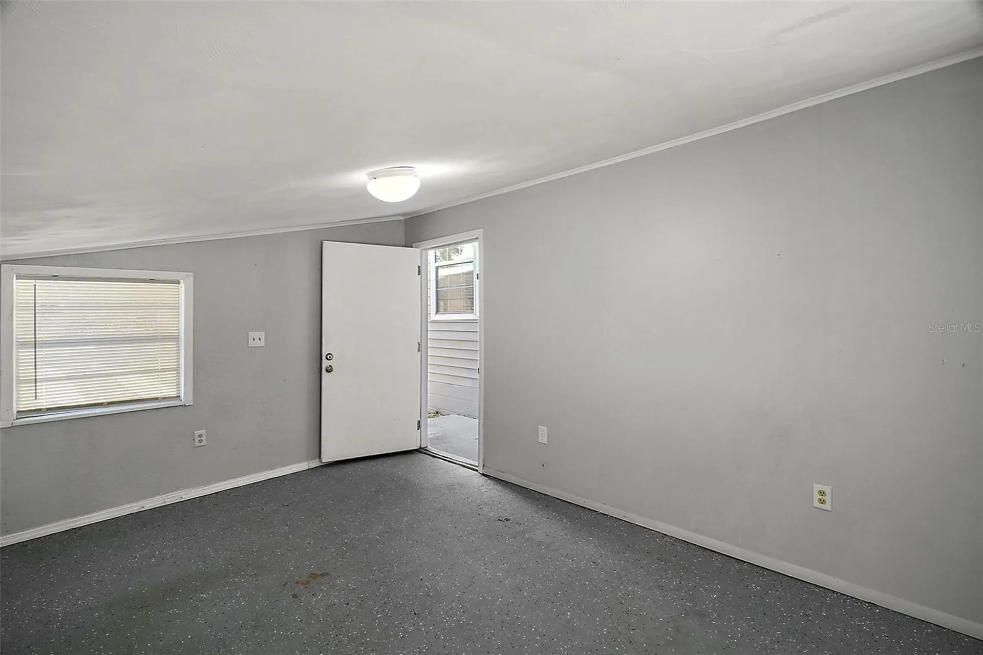 105 W Stevens Avenue Eustis FL 32726