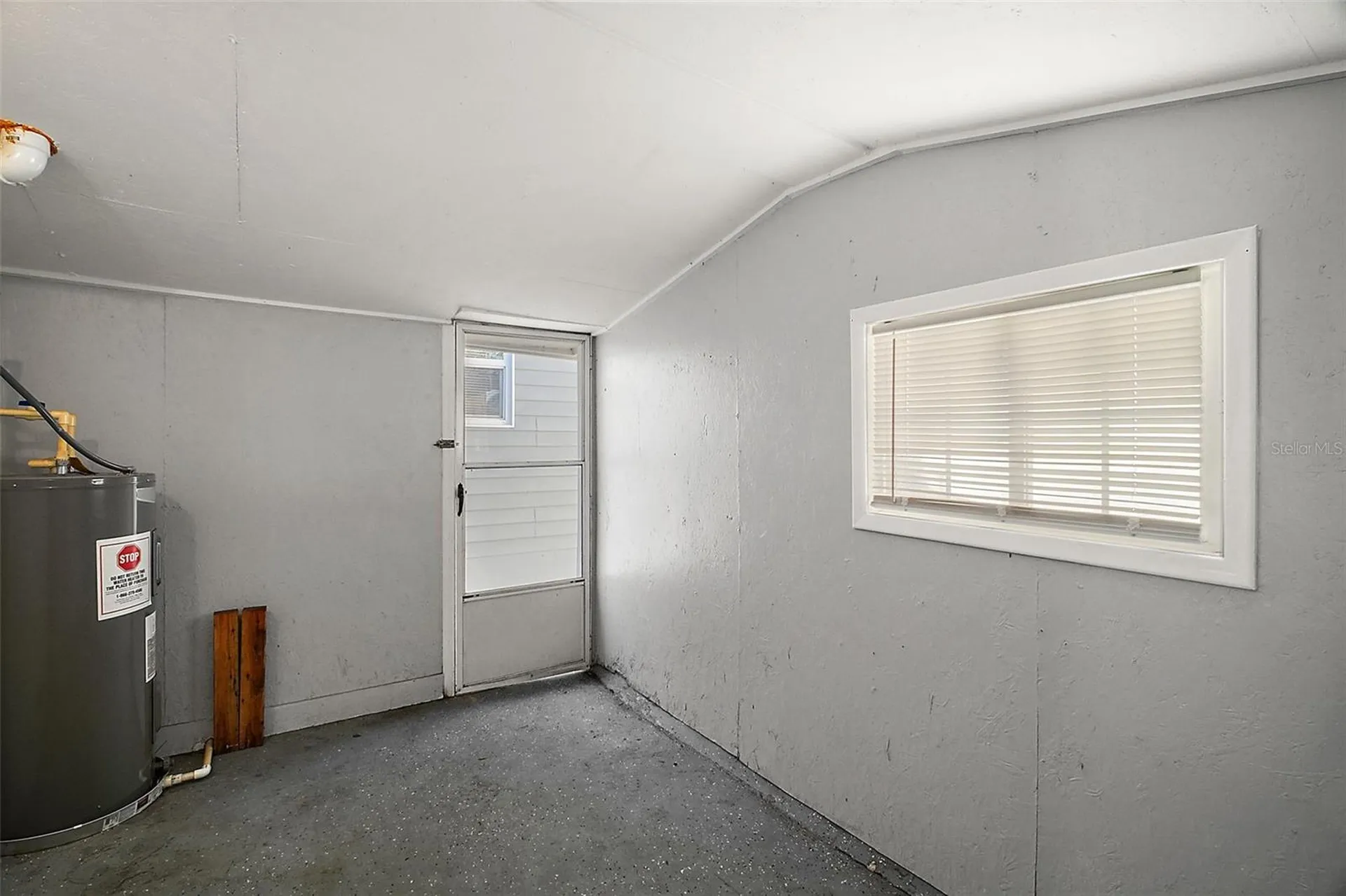 105 W Stevens Avenue Eustis FL 32726