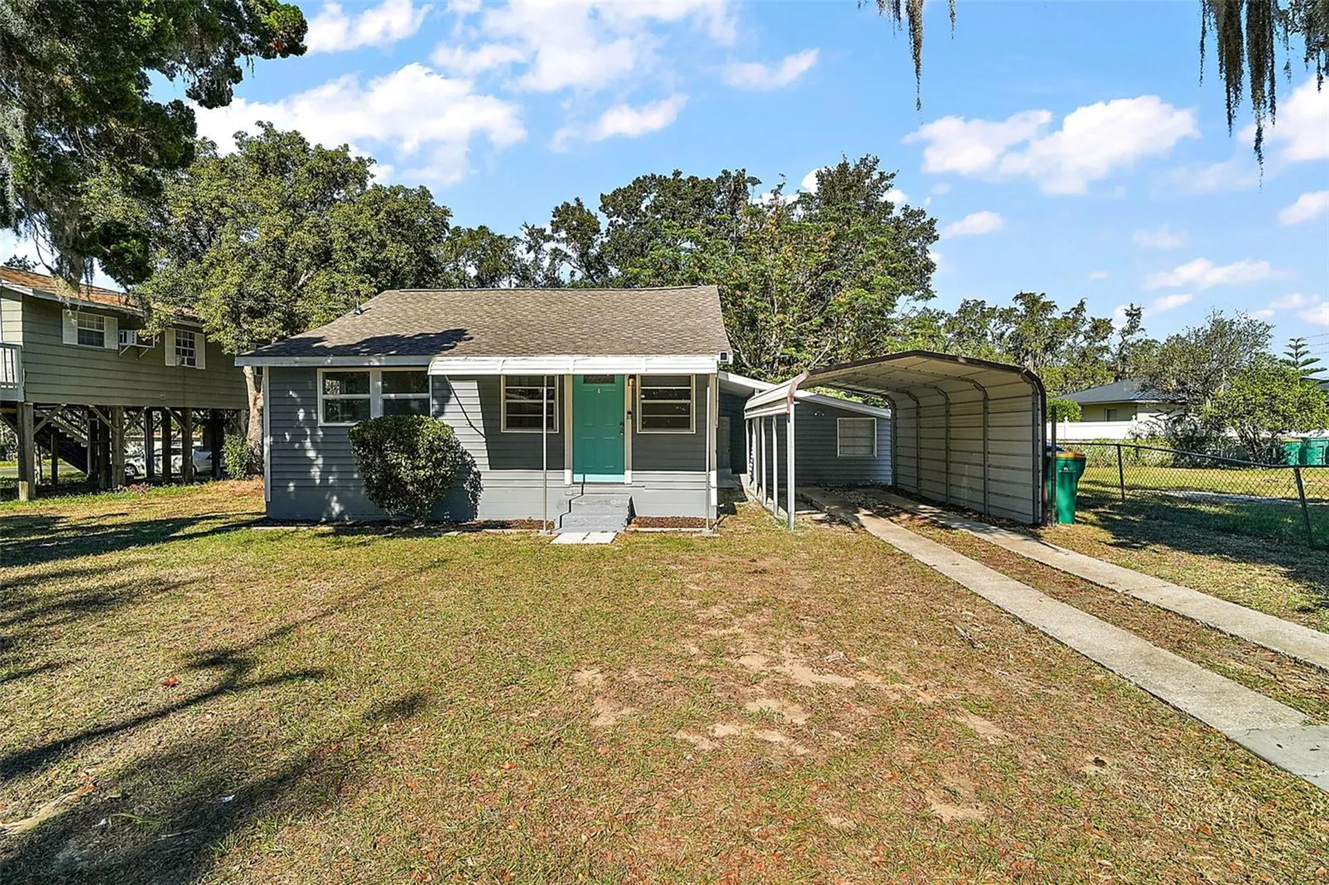 105 W Stevens Avenue Eustis FL 32726
