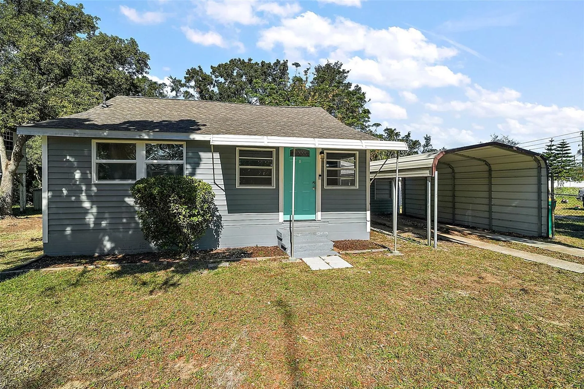 105 W Stevens Avenue Eustis FL 32726