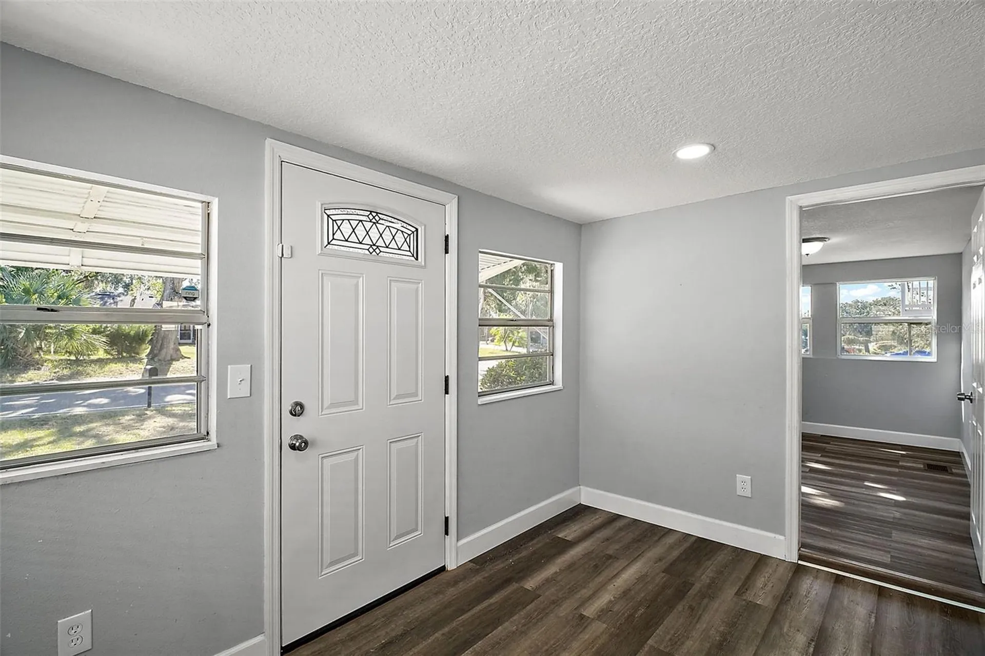 105 W Stevens Avenue Eustis FL 32726