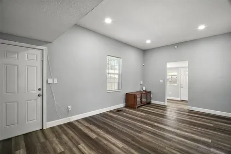 105 W Stevens Avenue Eustis FL 32726