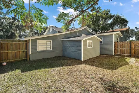 105 W Stevens Avenue Eustis FL 32726
