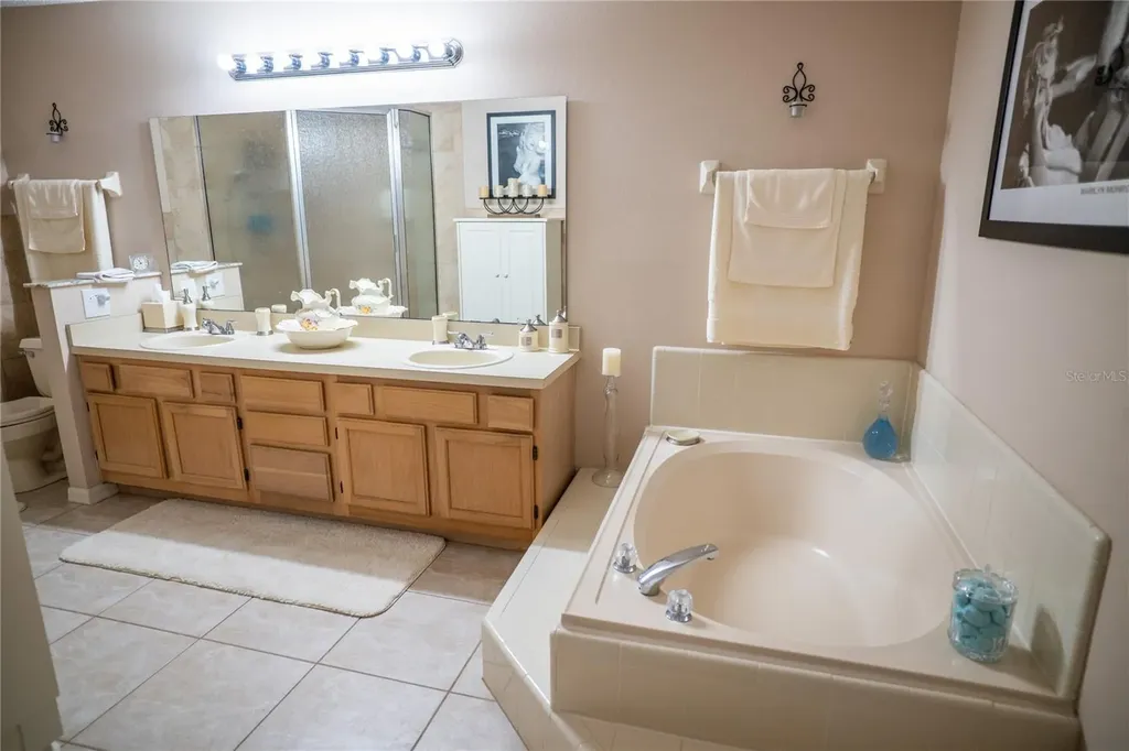 8809 Hunting Bow Court Orlando FL 32829