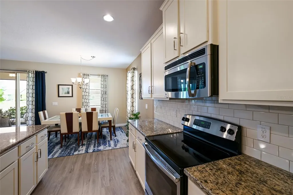 2937 Esmeralda Drive Sarasota FL 34243