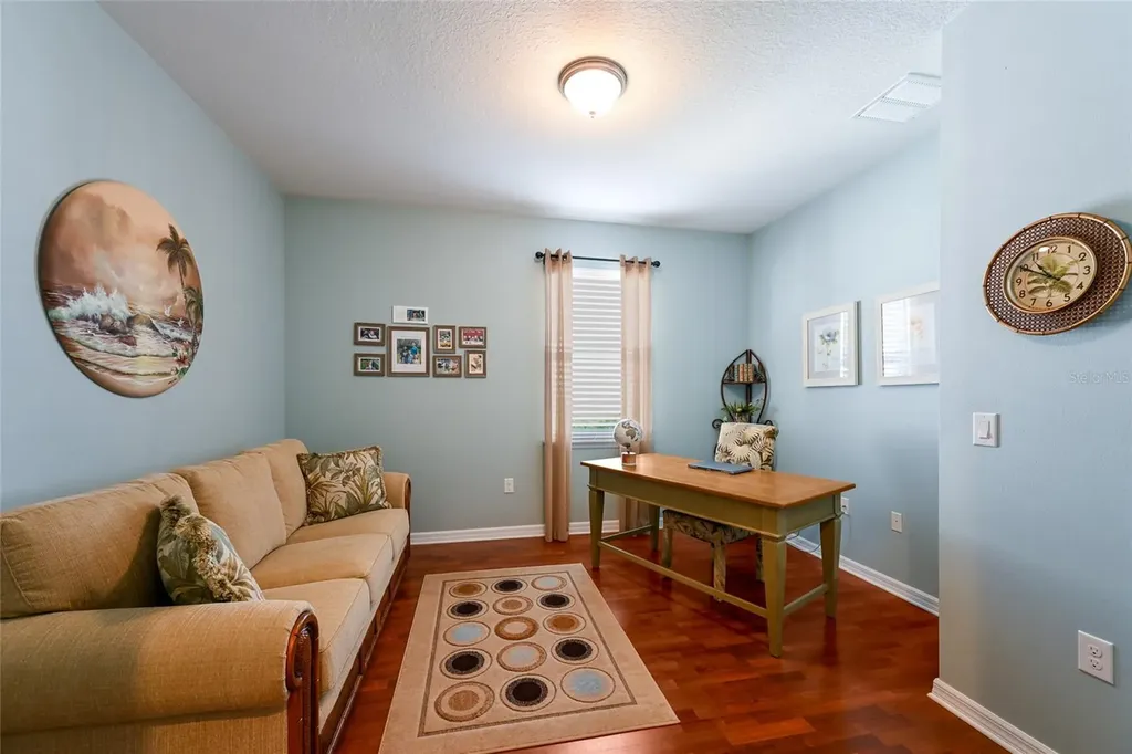 2937 Esmeralda Drive Sarasota FL 34243
