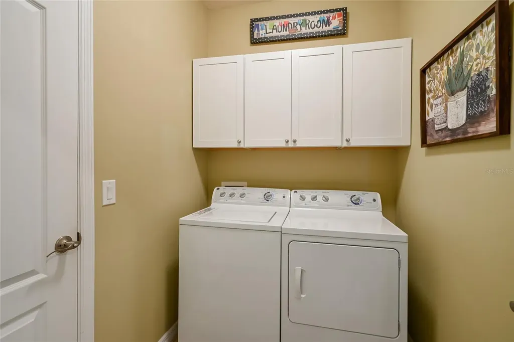 2937 Esmeralda Drive Sarasota FL 34243