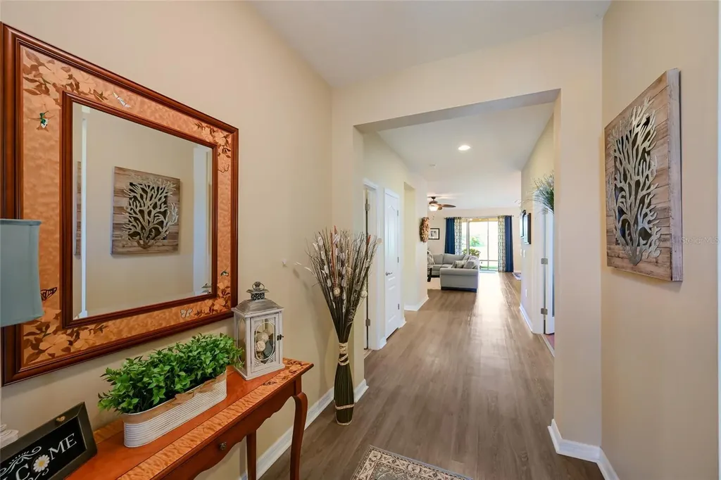 2937 Esmeralda Drive Sarasota FL 34243