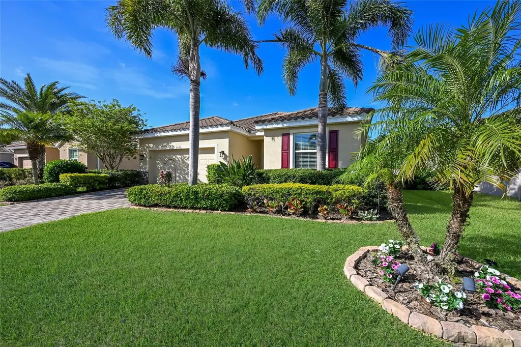 2937 Esmeralda Drive Sarasota FL 34243