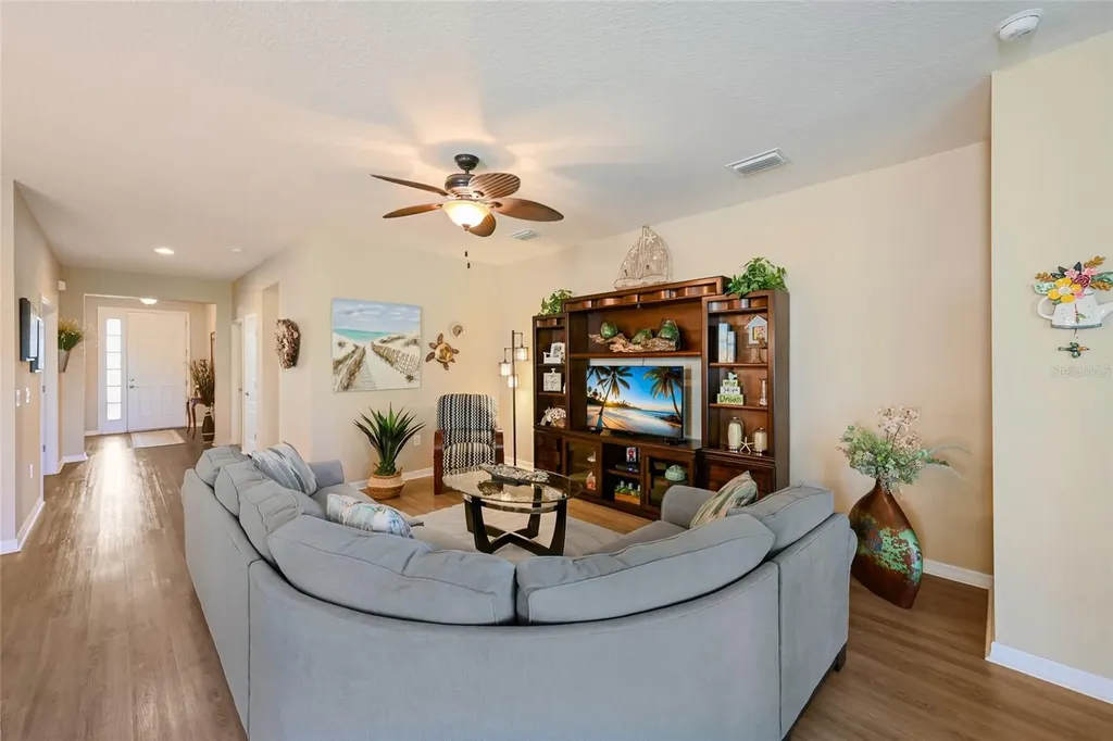 2937 Esmeralda Drive Sarasota FL 34243