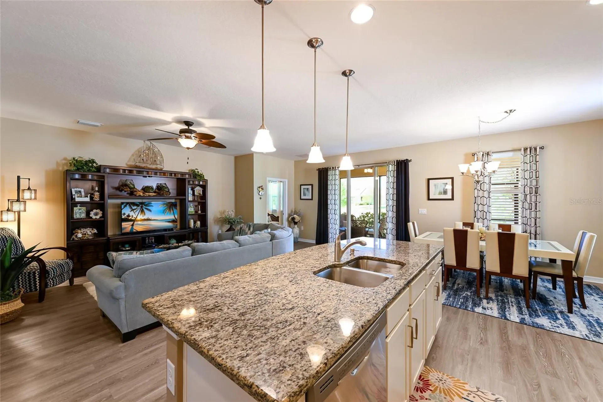 2937 Esmeralda Drive Sarasota FL 34243