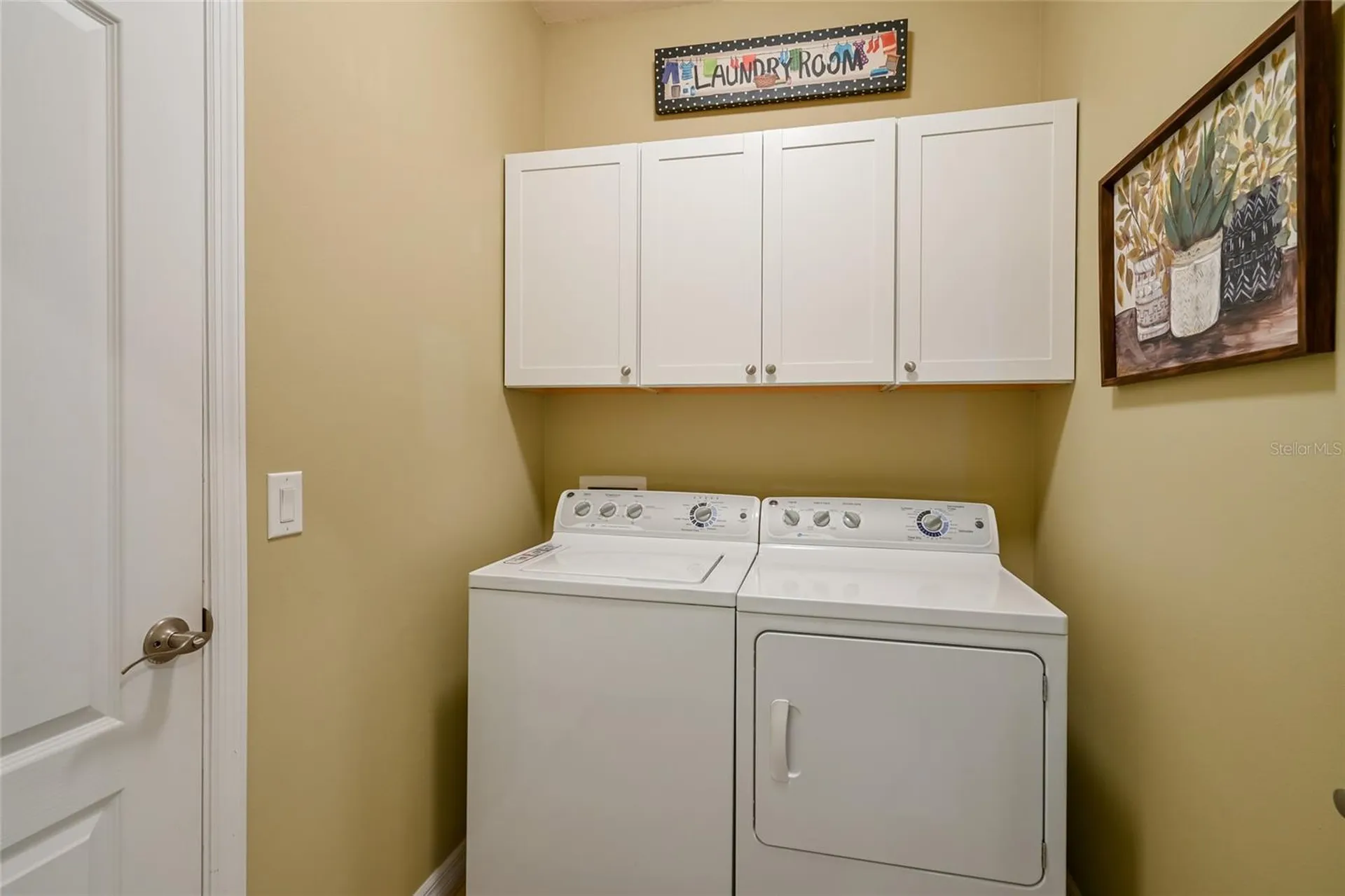 2937 Esmeralda Drive Sarasota FL 34243