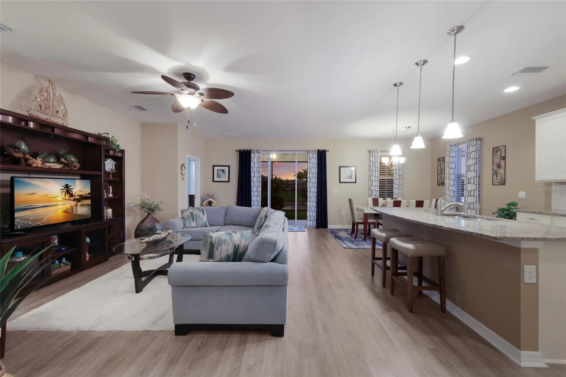 2937 Esmeralda Drive Sarasota FL 34243