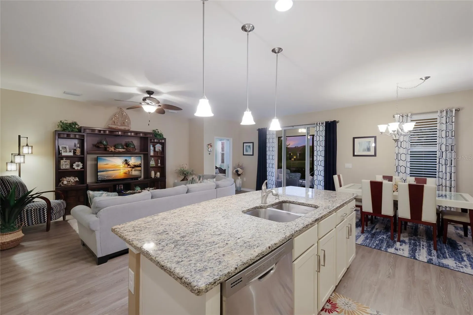 2937 Esmeralda Drive Sarasota FL 34243